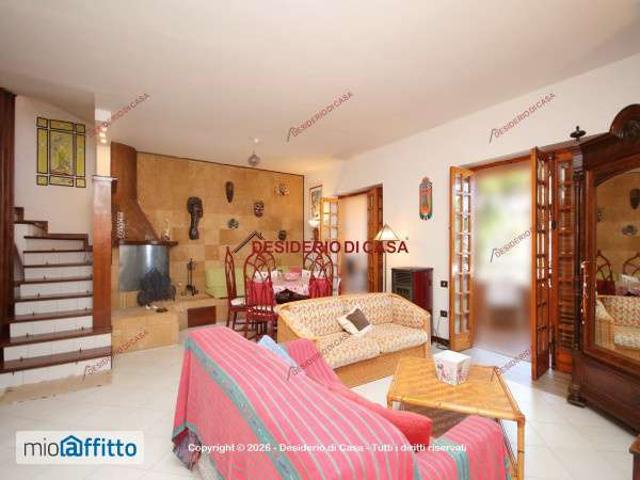 Villa arredata con terrazzo Tommaso natale