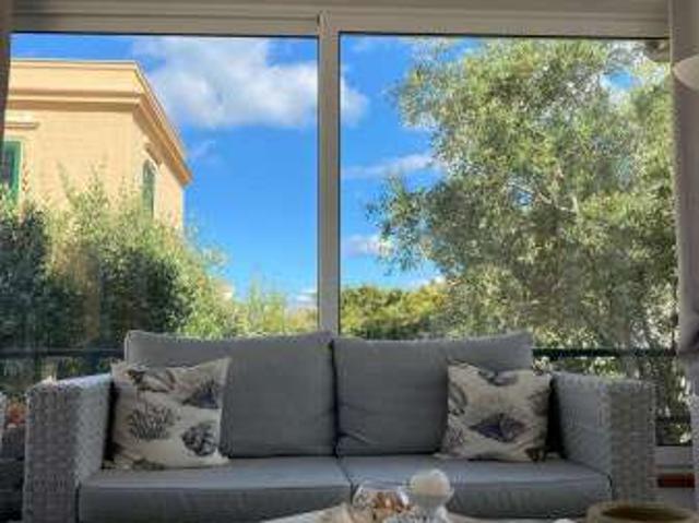 Villa arredata con terrazzo Tommaso natale
