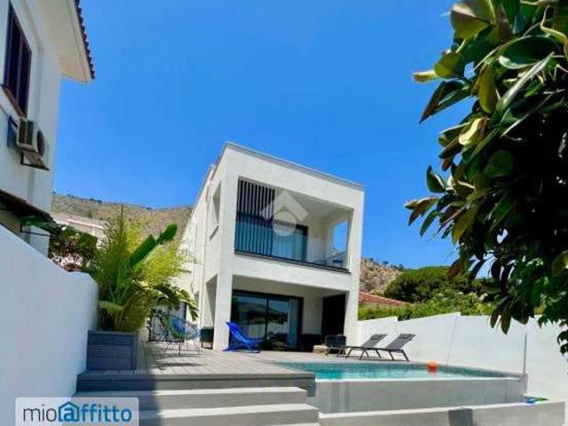 Villa arredata con terrazzo Tommaso natale