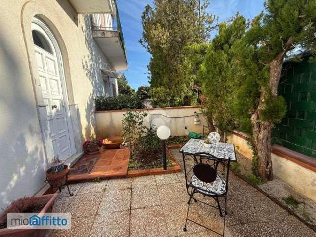 Villa arredata con terrazzo Tommaso natale