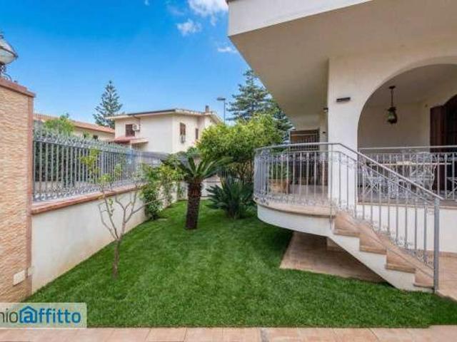 Villa arredata con terrazzo Tommaso natale