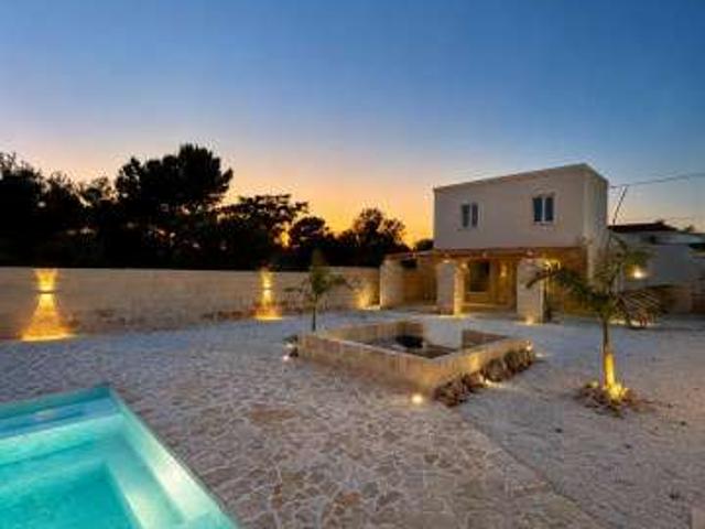 Villa arredata con terrazzo Torricella