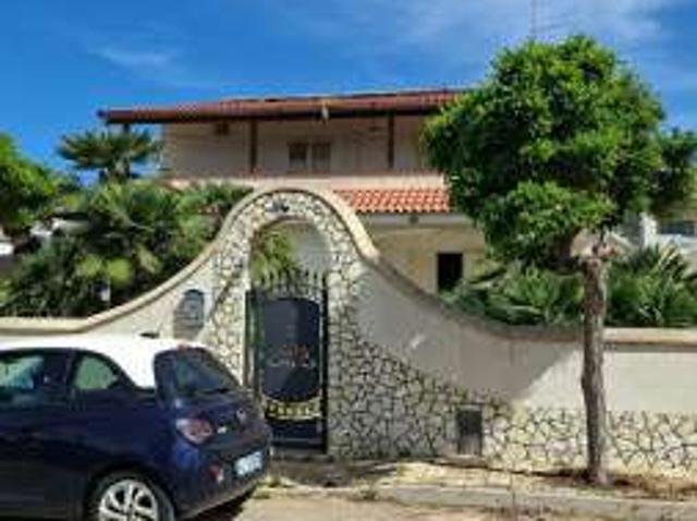 Villa arredata con terrazzo Triscina