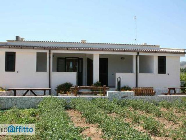 Villa arredata con terrazzo Vieste