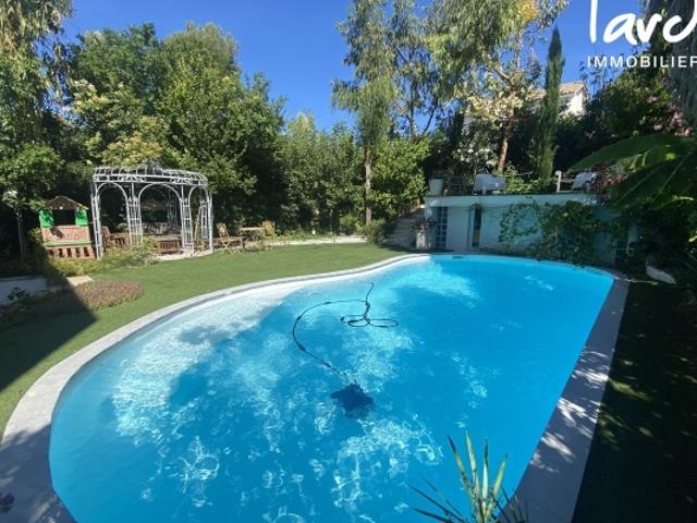 Villa Art Déco dans résidence securisée 13007 MARSEILLE