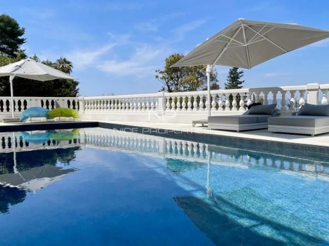 Villa Art Déco dans une belle propriété à Cannes