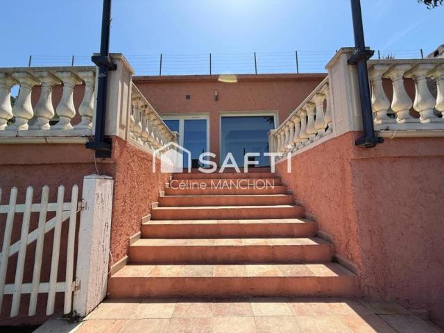 Villa atypique 5 pièces de 167 m2 avec roof top panoramique