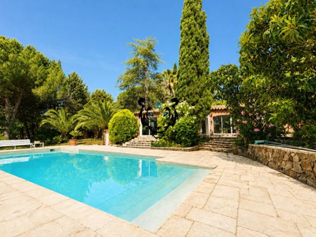 Villa atypique dans un environnement exceptionnel !