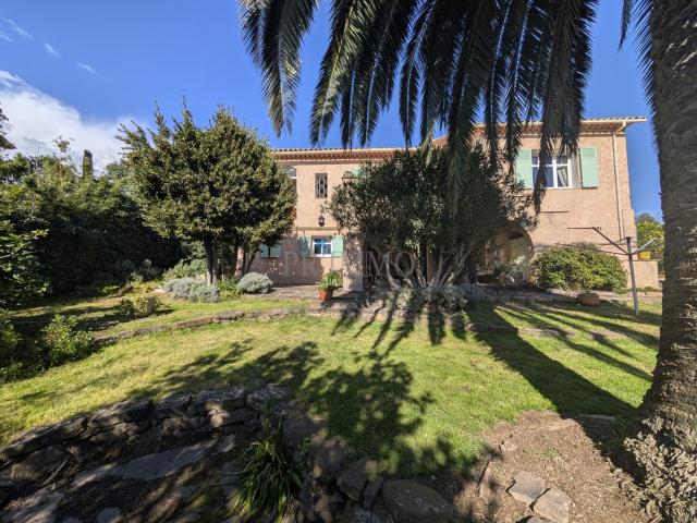 Villa au calme vue dégagée sans vis à vis à Saint Raphaël