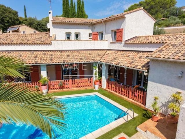 Villa au calme avec piscine proche du village Trans en Provence