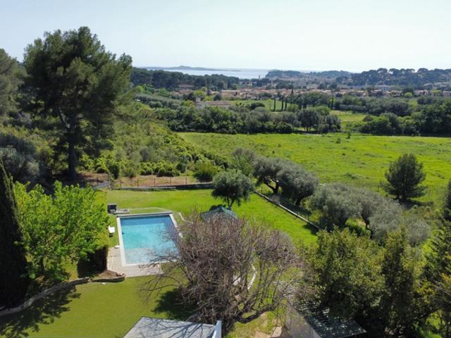 Villa au calme sans vis à vis avec aperçu mer