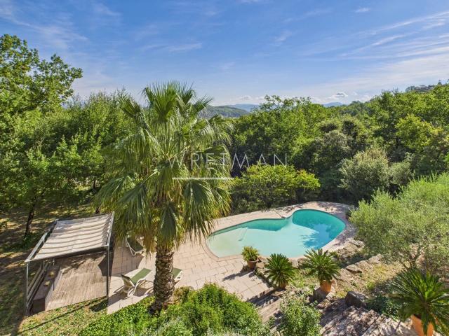 Villa au Charme Provençal avec Vues Panoramiques – Le Cannet. 176m² Le Cannet des Maures