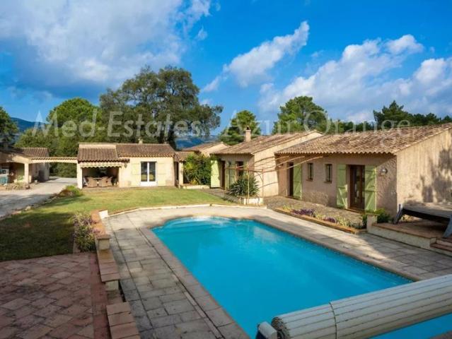 Superbe villa provençale avec piscine au Plan de la Tour