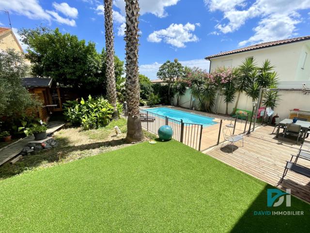 VILLA AVEC DÉPENDANCE