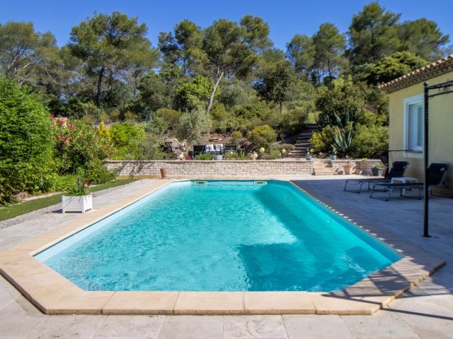 Villa avec dépendance, piscine et panorama 160m² Pierrefeu du Var