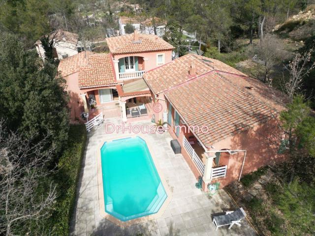 Villa avec deux habitations
