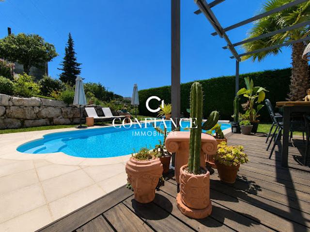 Villa avec jardin et terrasse
