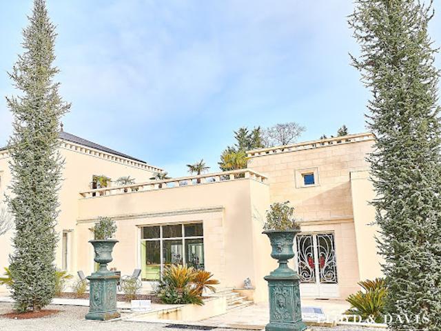 Villa avec jardin et terrasse