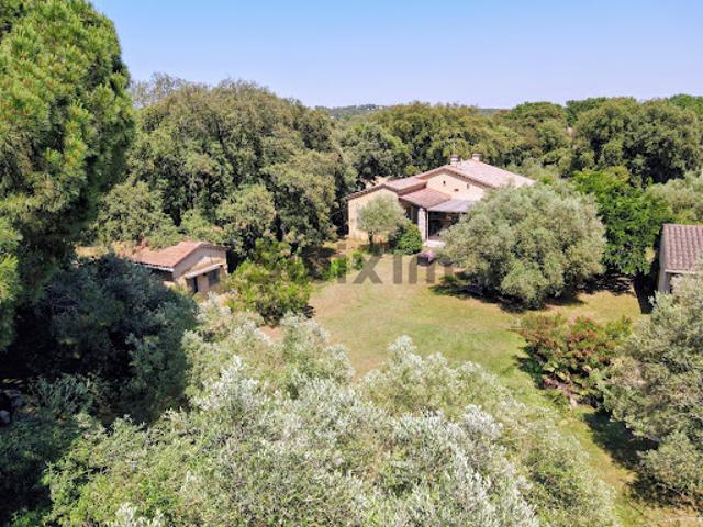 Villa avec jardin et terrasse