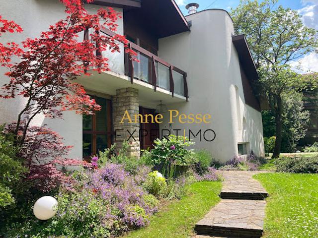 Villa avec jardin et terrasse