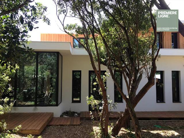 Villa avec jardin et terrasse