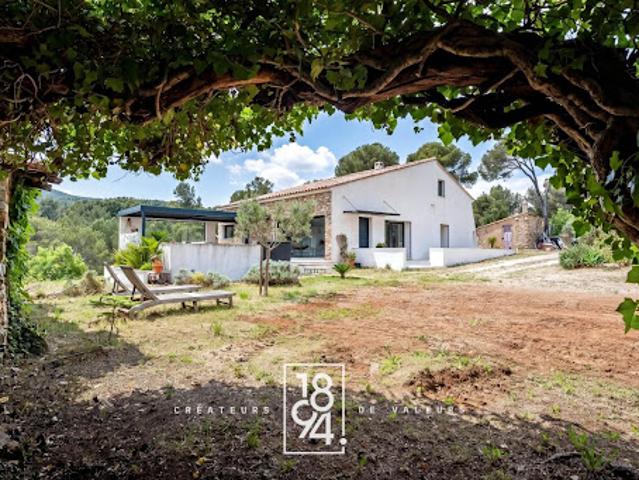 Villa avec jardin et terrasse