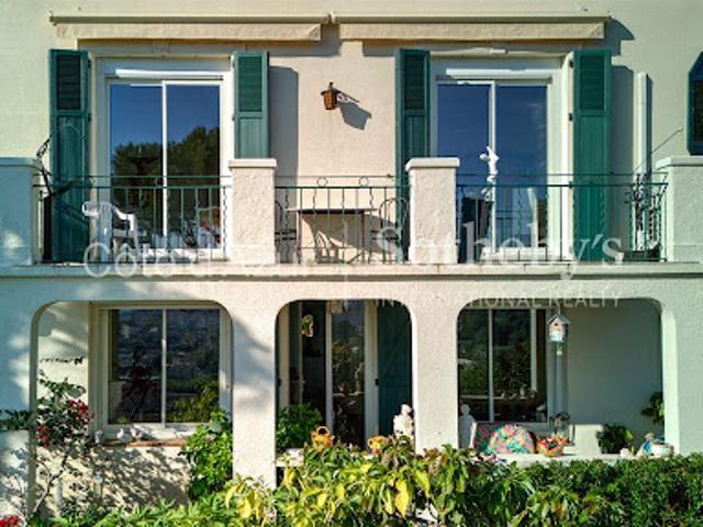 Villa avec jardin et terrasse