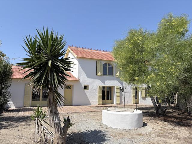Villa avec jardin et terrasse