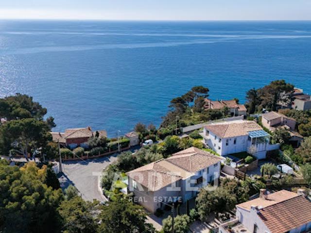 Villa avec jardin et terrasse
