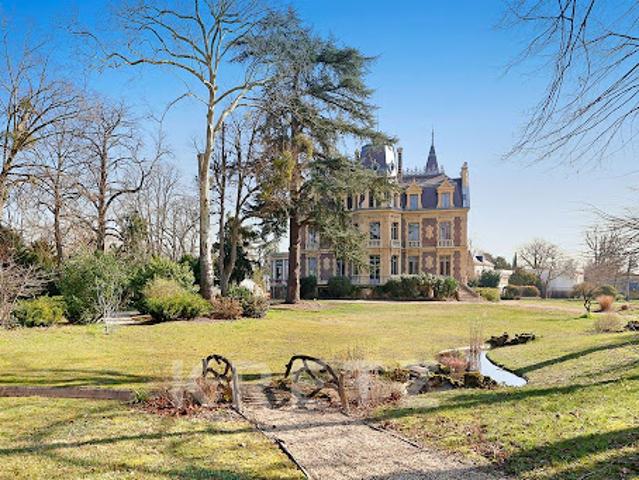 Villa avec jardin et terrasse