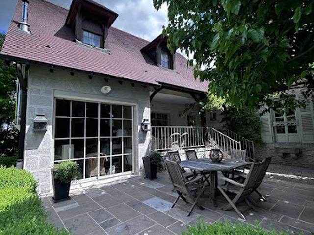 Villa avec jardin et terrasse