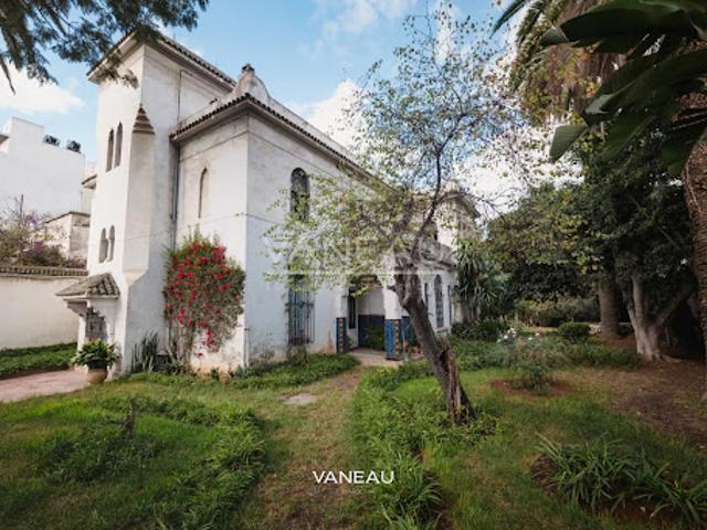 Villa avec jardin et terrasse