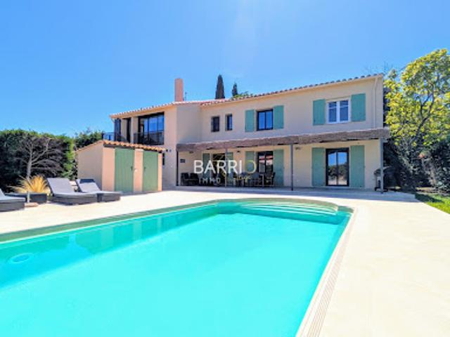 Villa avec jardin et terrasse