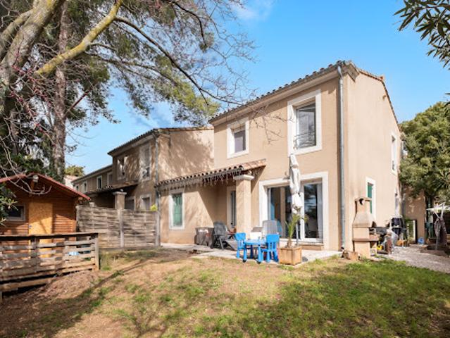 Villa avec jardin et terrasse