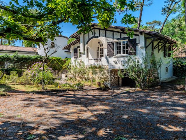 Villa avec jardin et terrasse