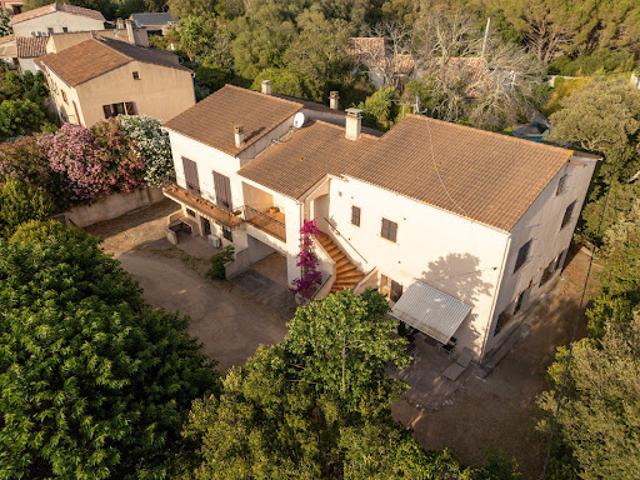 Villa avec jardin et terrasse