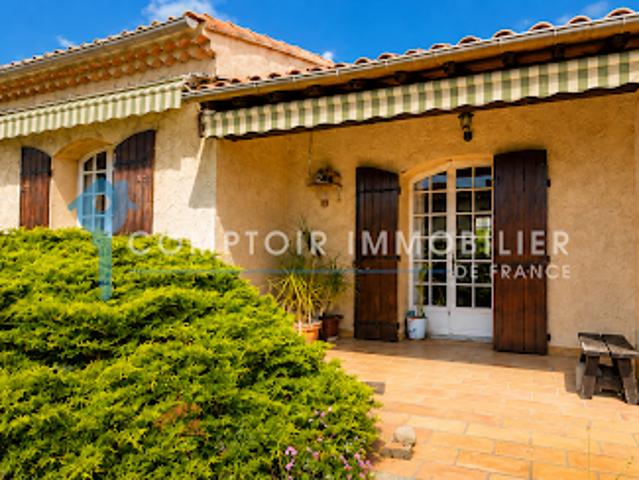 Villa avec jardin et terrasse