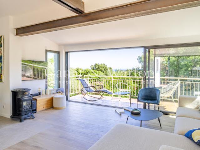 Villa avec jardin et terrasse