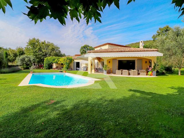 Villa Avec Jardin Et Piscine Saint Martin De Peille Gran. 180m² Peille