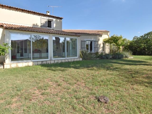 Villa avec Jardin, Piscine et Garage 168m² Clarensac