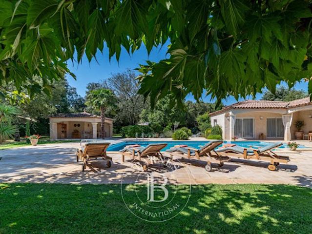 Villa avec piscine