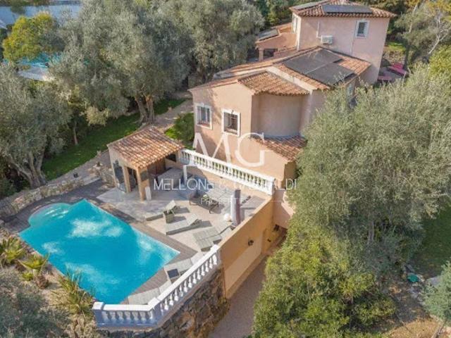 Villa avec piscine