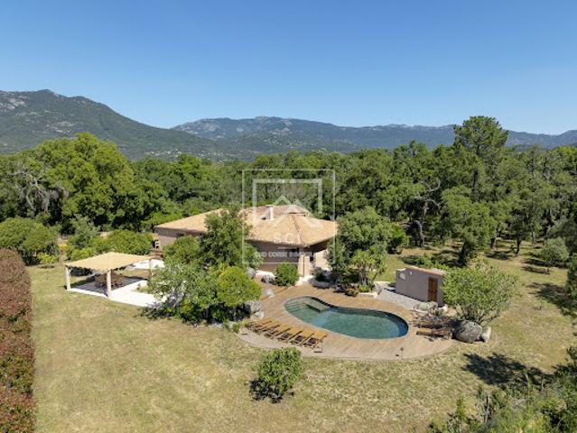 Villa avec piscine