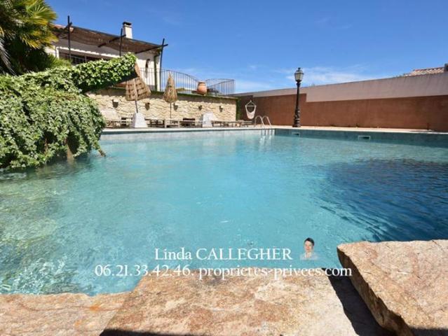 Villa 350m2 dont 9 pièces avec piscine et appartement en annexe
