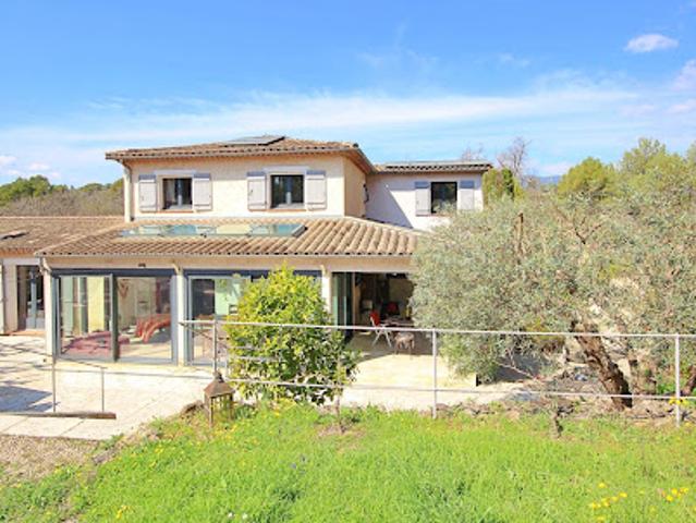 Villa avec piscine