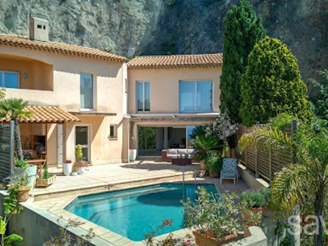 Villa avec piscine
