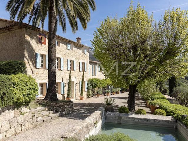 Villa avec piscine