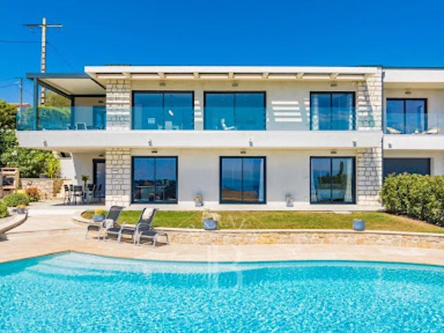 Villa avec piscine