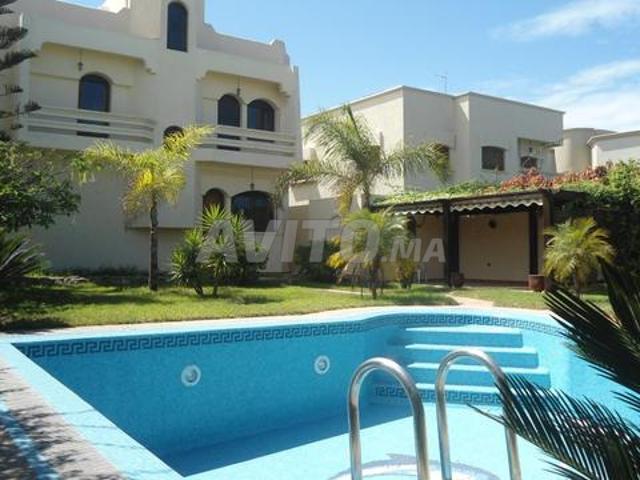 Villa avec piscine, 4 façades meublée à Ibn Badis