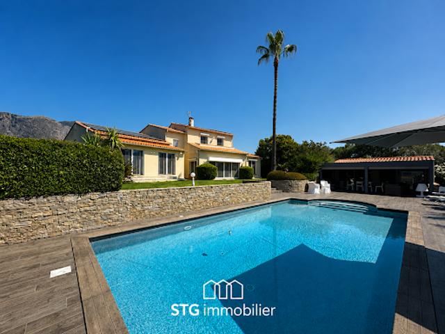 Villa avec piscine